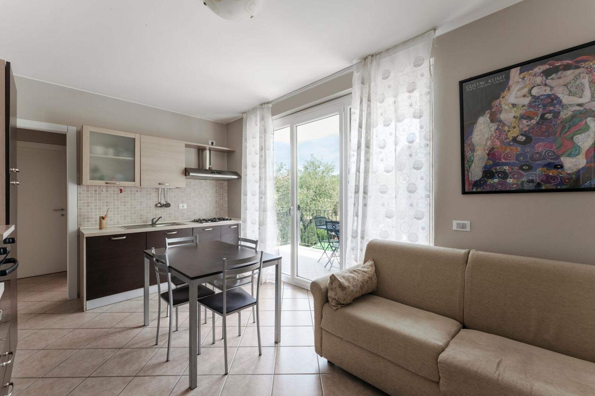 Matteotti Apartments Desenzano del Garda Exterior photo